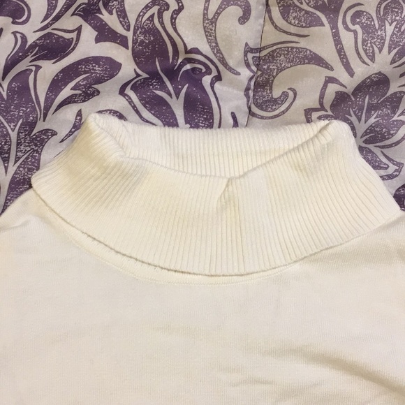 Calvin Klein Turtleneck Sweater - Size 0X - Picture 3 of 7